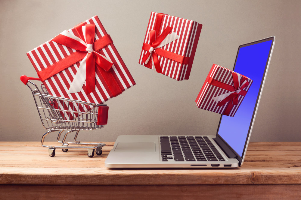the-dangers-of-online-holiday-shopping-mydigitalshield